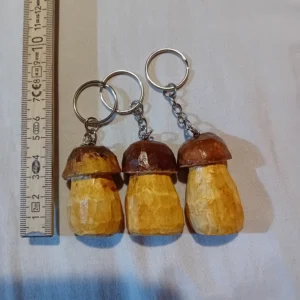 Stylized Hand-Carved Porcini Mushroom Keychain – Painted Wood, Lacquered Finish